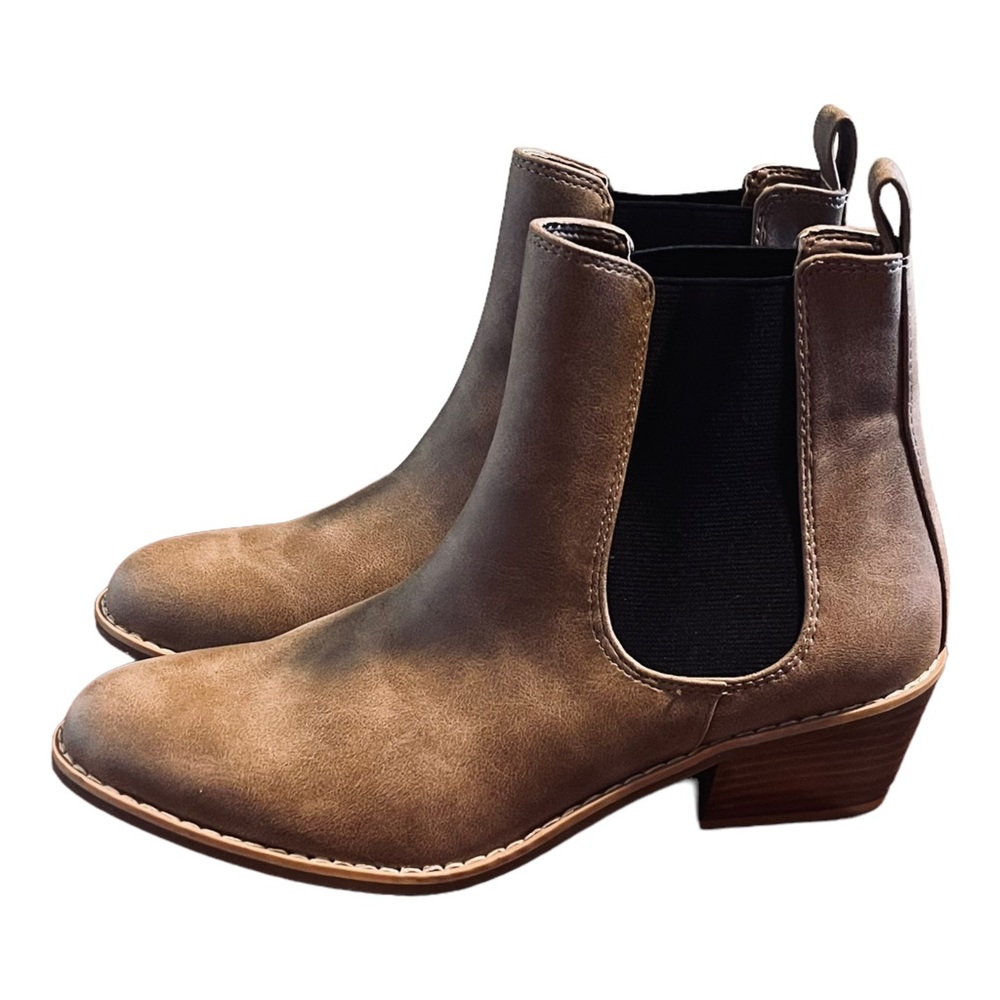 New without box roolee chase Chelsea boots - Picture 1 of 7